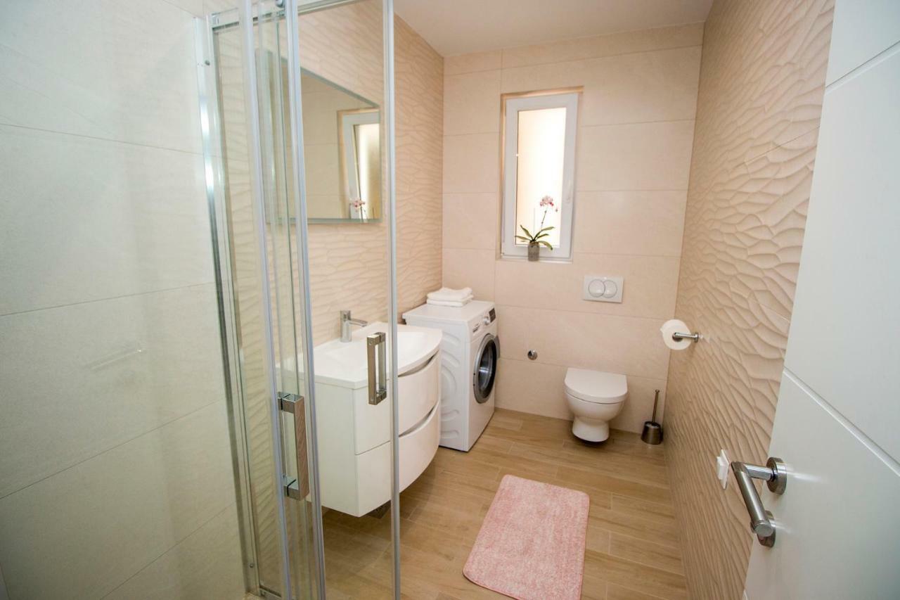 Apartman Nina Omis Luaran gambar