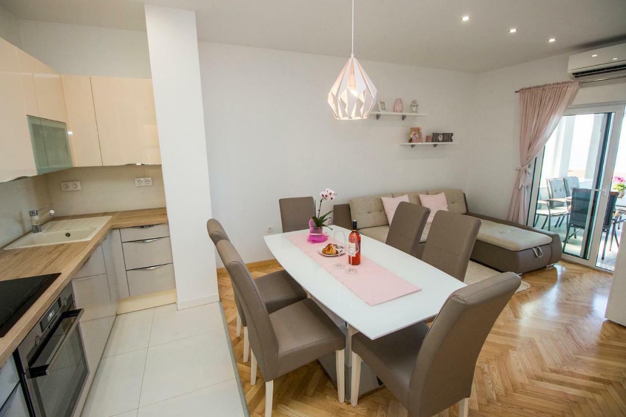 Apartman Nina Omis Luaran gambar
